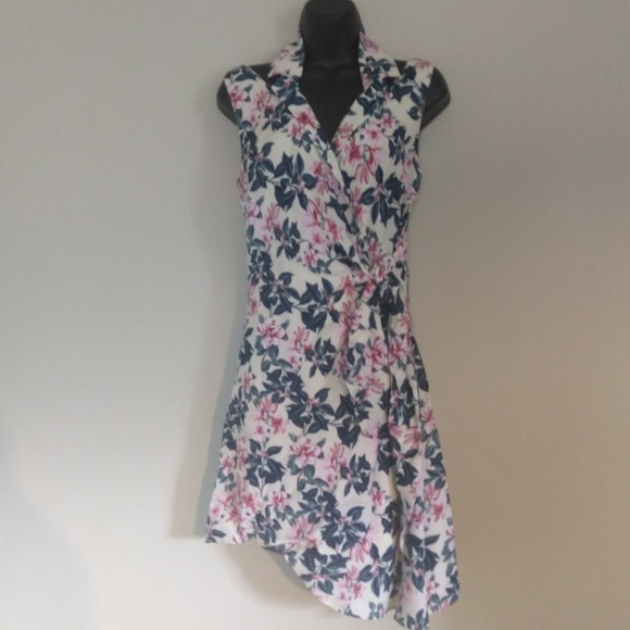 Cream Floral Dress Boutique VSCO - Picture 3 of 8
